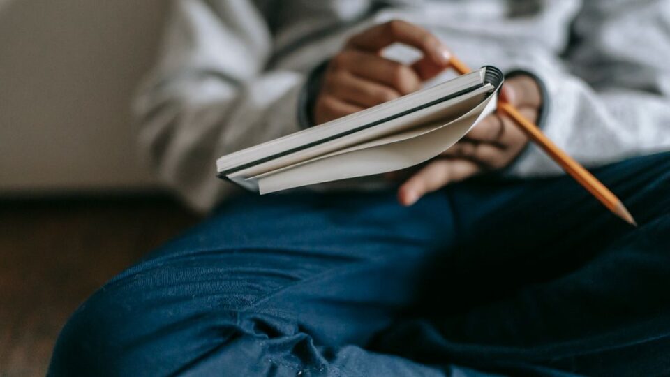 부처님말씀, 불안이 올라올 때마다 자꾸 확인하게 되는 마음—멈추는 데 도움이 되는 질문 7가지