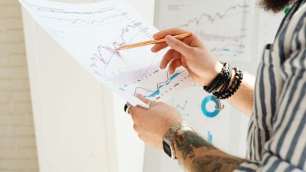 주식 초보가 차트만 보다가 손해 보는 순간, 지표보다 먼저 확인할 매수 조건 체크리스트