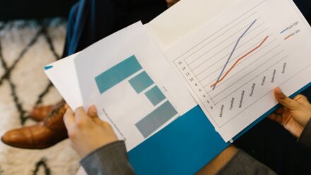 주식 종목 고를 때 성장주 vs 배당주, 초보가 수익을 가르는 선택 기준은 따로 있습니다